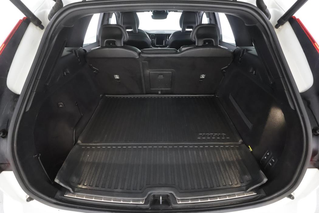 VOLVO XC60 2018