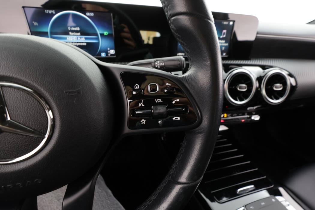 MERCEDES-BENZ A 2019