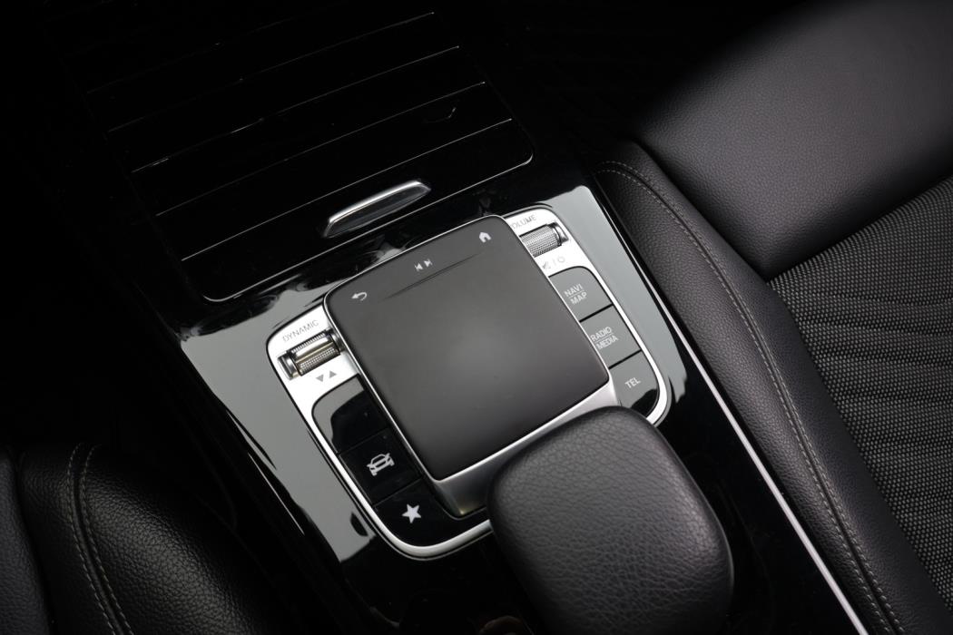 MERCEDES-BENZ A 2019