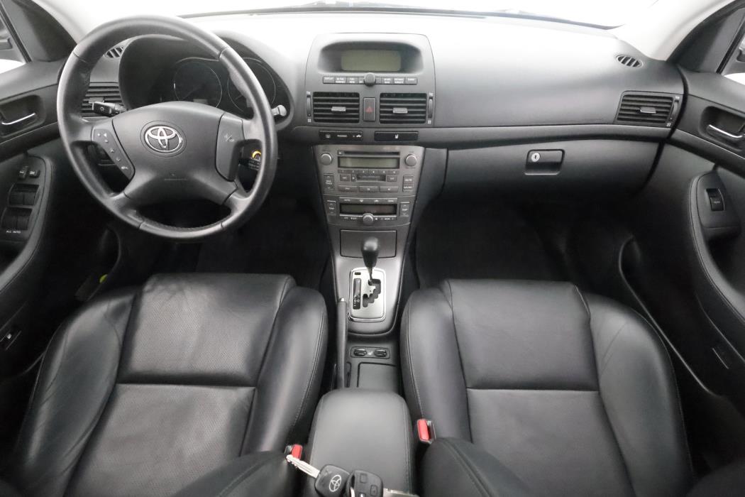 TOYOTA Avensis 2006