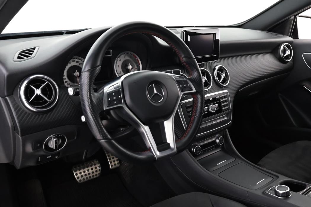 MERCEDES-BENZ A 2014