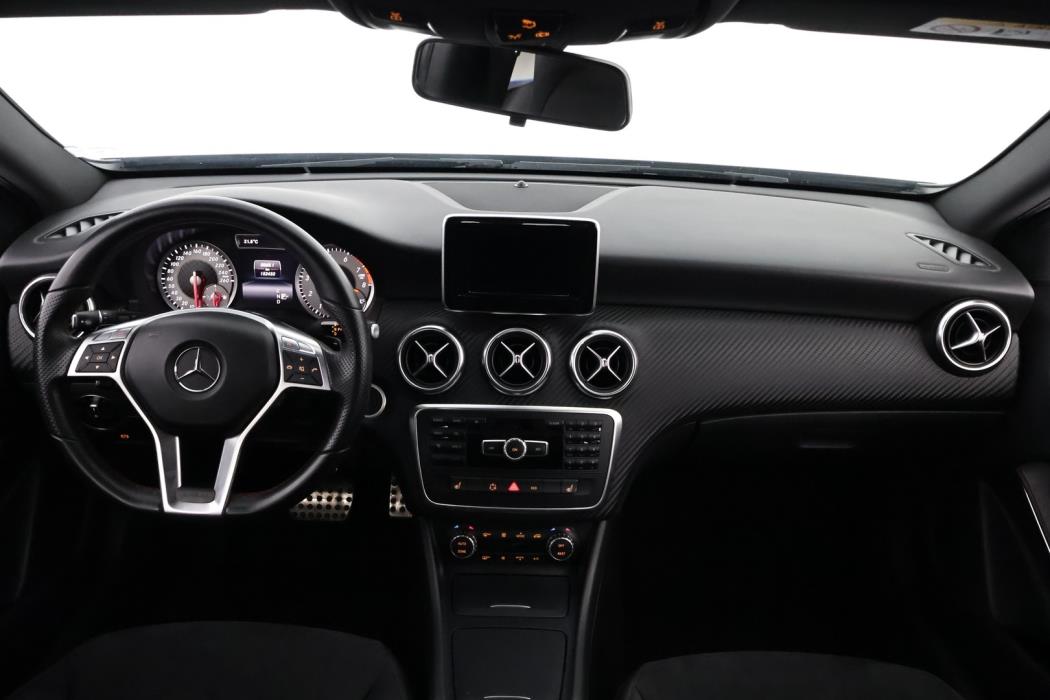 MERCEDES-BENZ A 2014