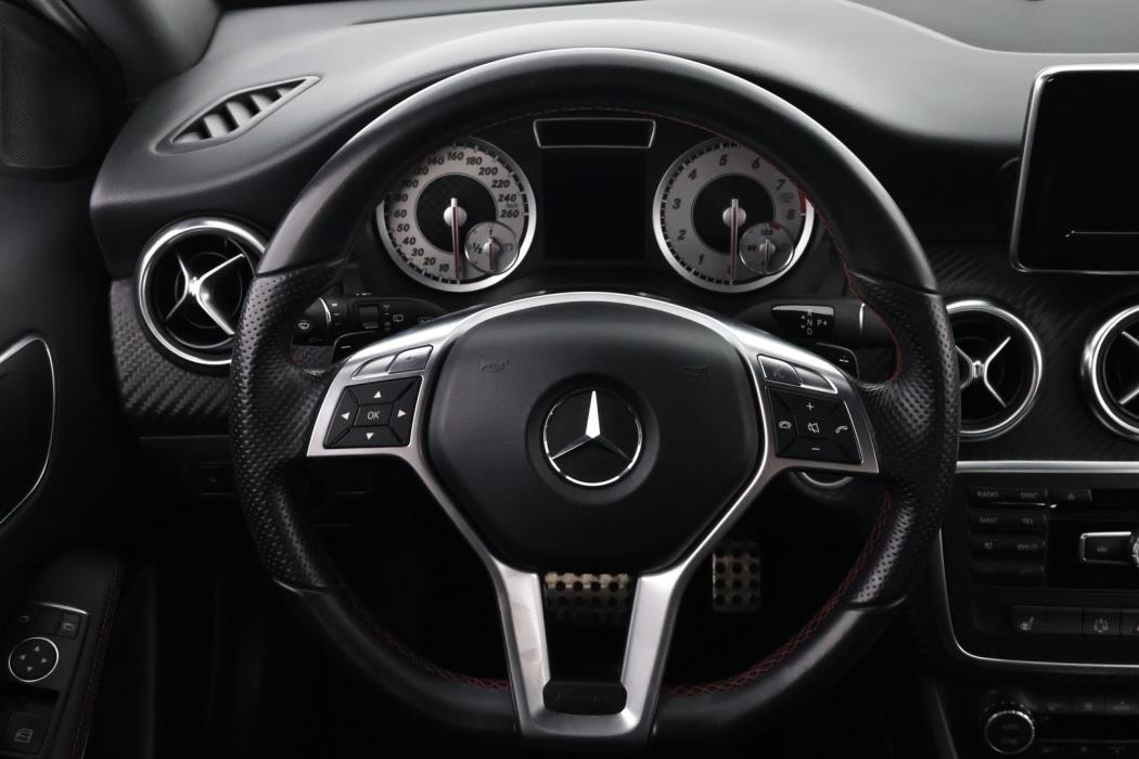 MERCEDES-BENZ A 2014