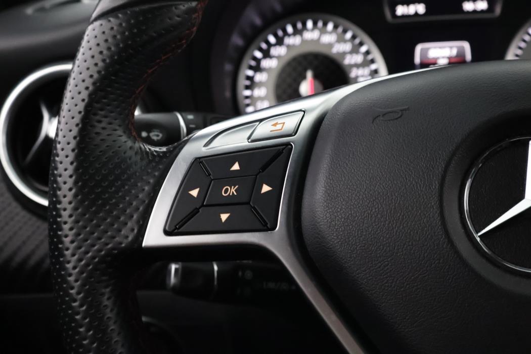 MERCEDES-BENZ A 2014