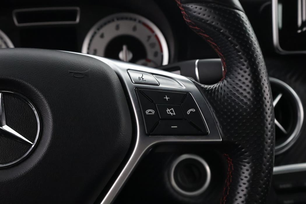 MERCEDES-BENZ A 2014
