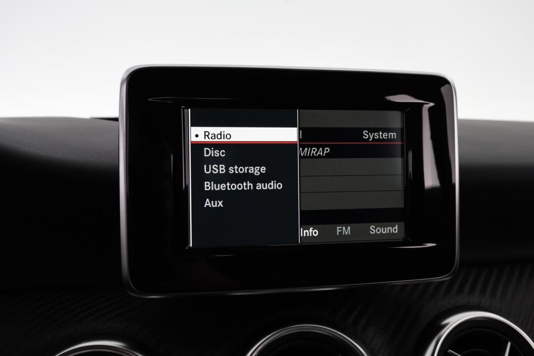 MERCEDES-BENZ A 2014