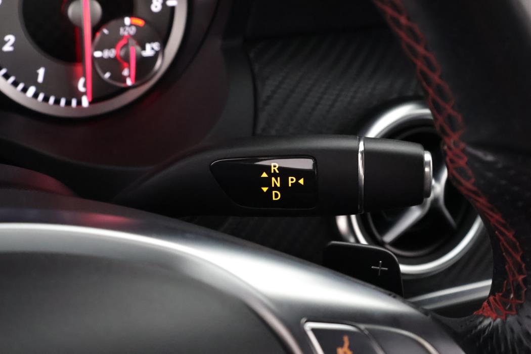 MERCEDES-BENZ A 2014