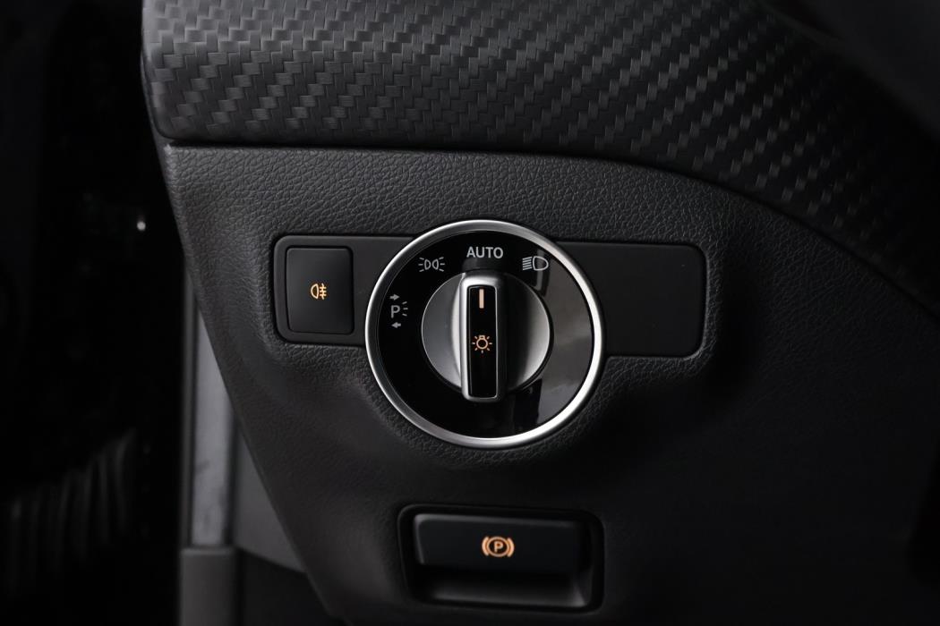 MERCEDES-BENZ A 2014