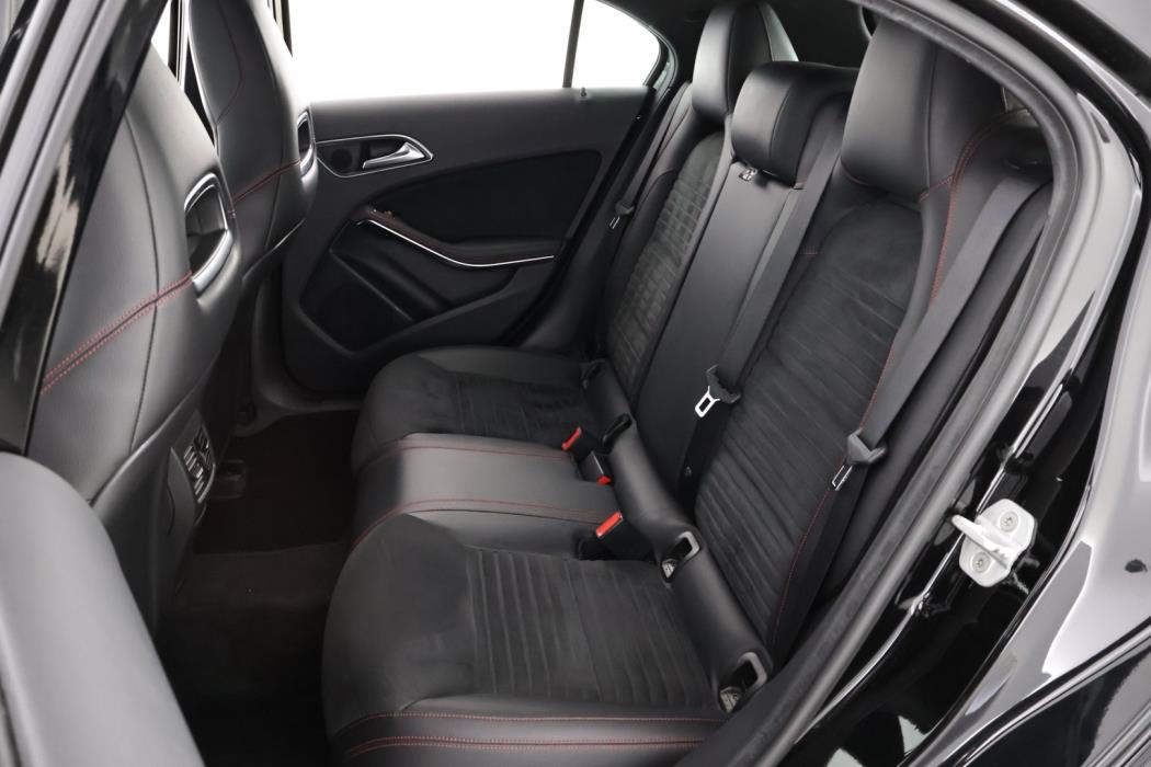 MERCEDES-BENZ A 2014