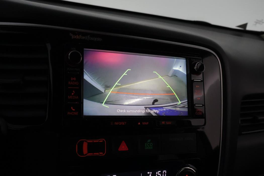 MITSUBISHI Outlander 2016
