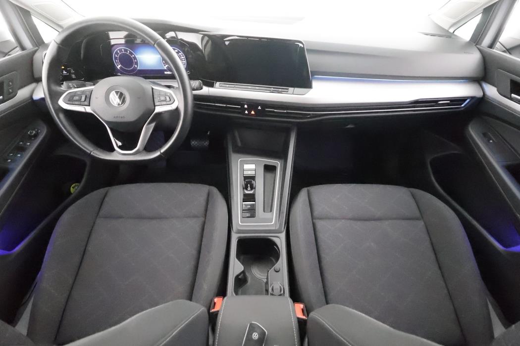VOLKSWAGEN Golf 2021