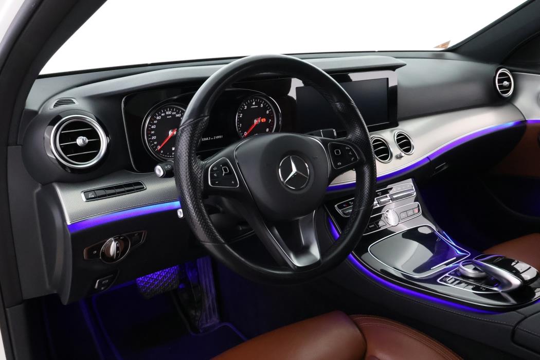 MERCEDES-BENZ E 2017