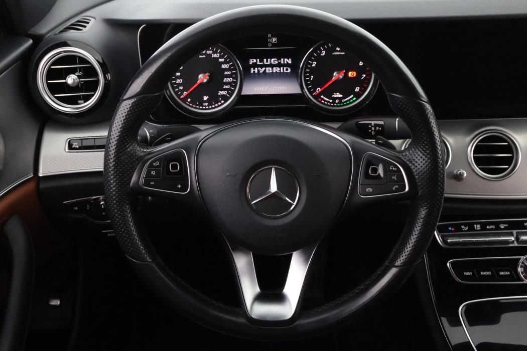 MERCEDES-BENZ E 2017