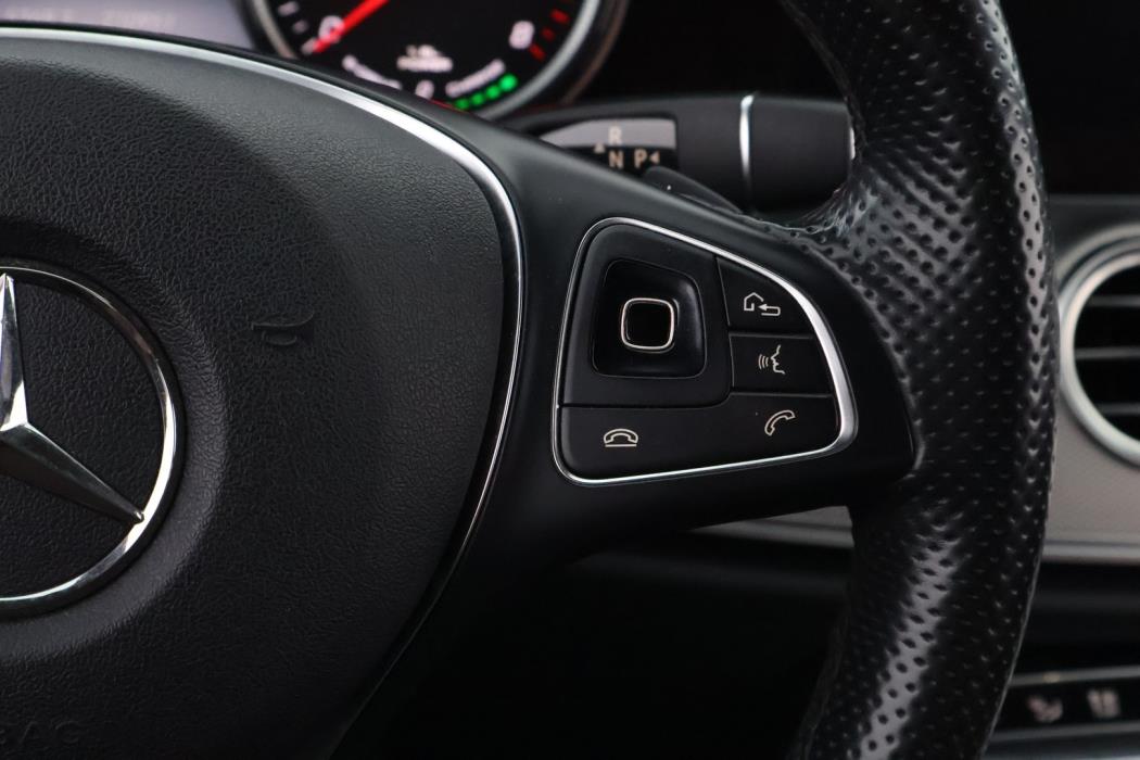 MERCEDES-BENZ E 2017