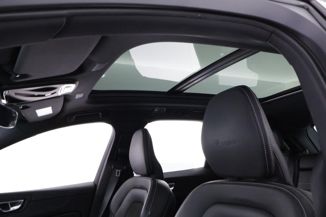 VOLVO XC60 2018