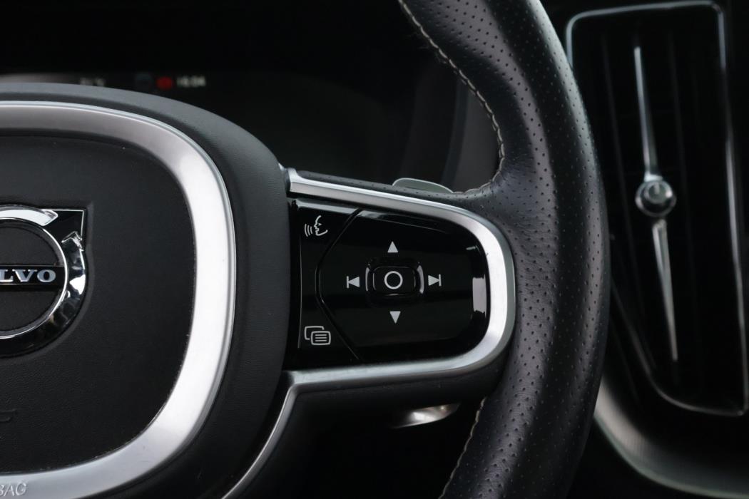 VOLVO XC60 2018