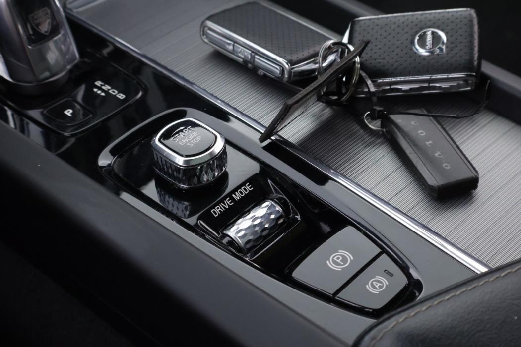 VOLVO XC60 2018