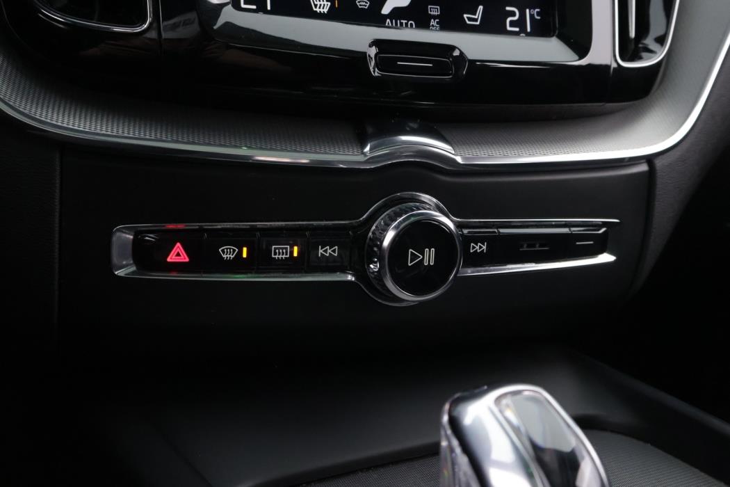 VOLVO XC60 2018