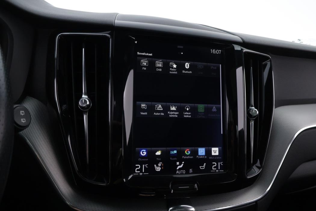 VOLVO XC60 2018