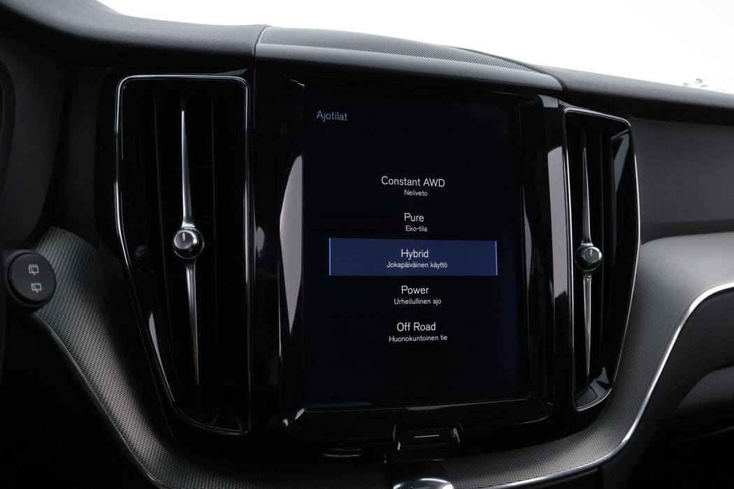 VOLVO XC60 2018