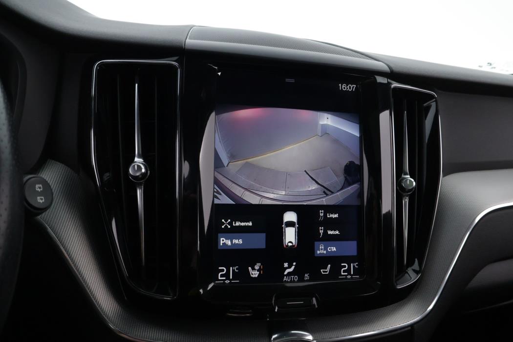 VOLVO XC60 2018