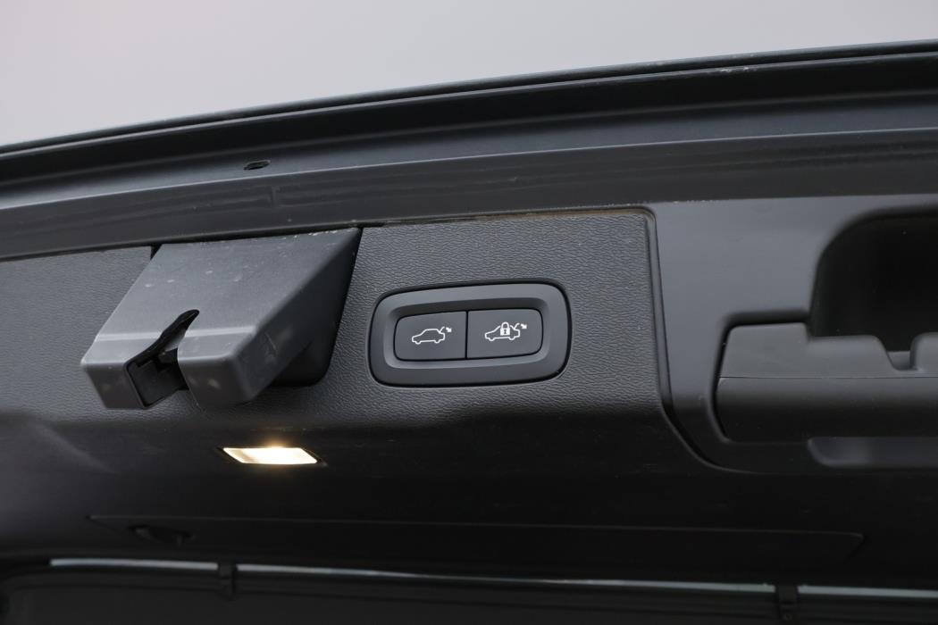 VOLVO XC60 2018