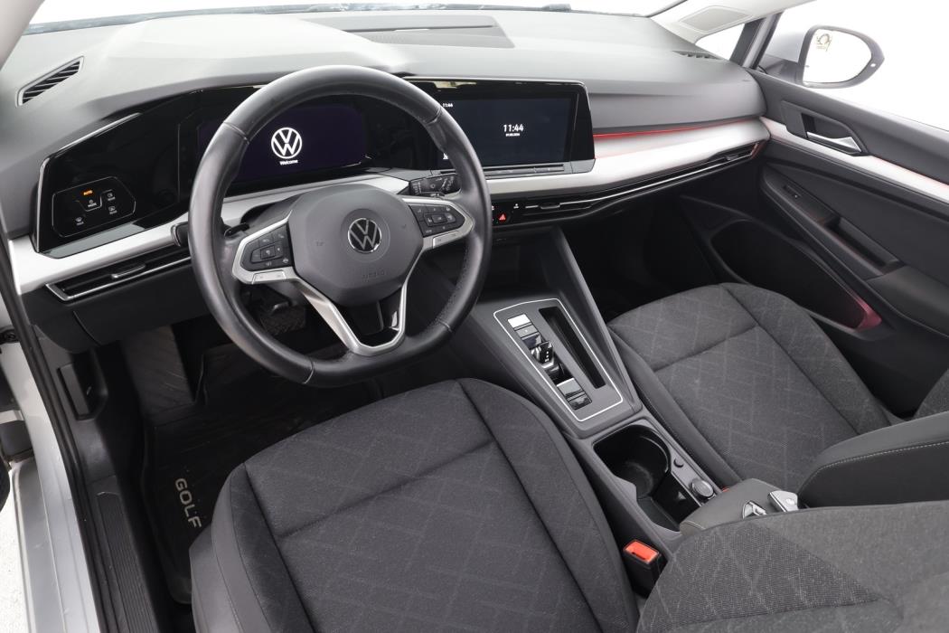 VOLKSWAGEN Golf 2021