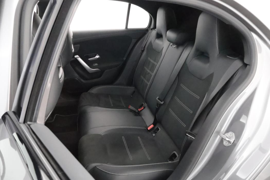 MERCEDES-BENZ A 2021