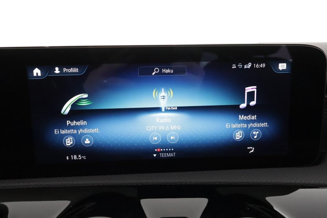 MERCEDES-BENZ A 2022