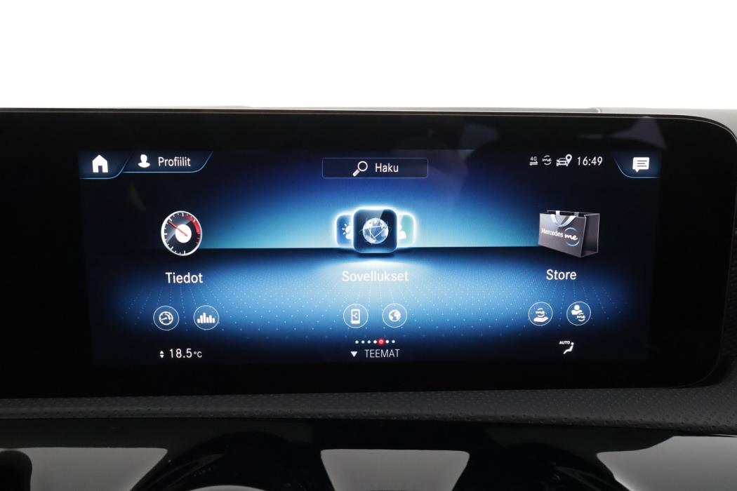 MERCEDES-BENZ A 2022