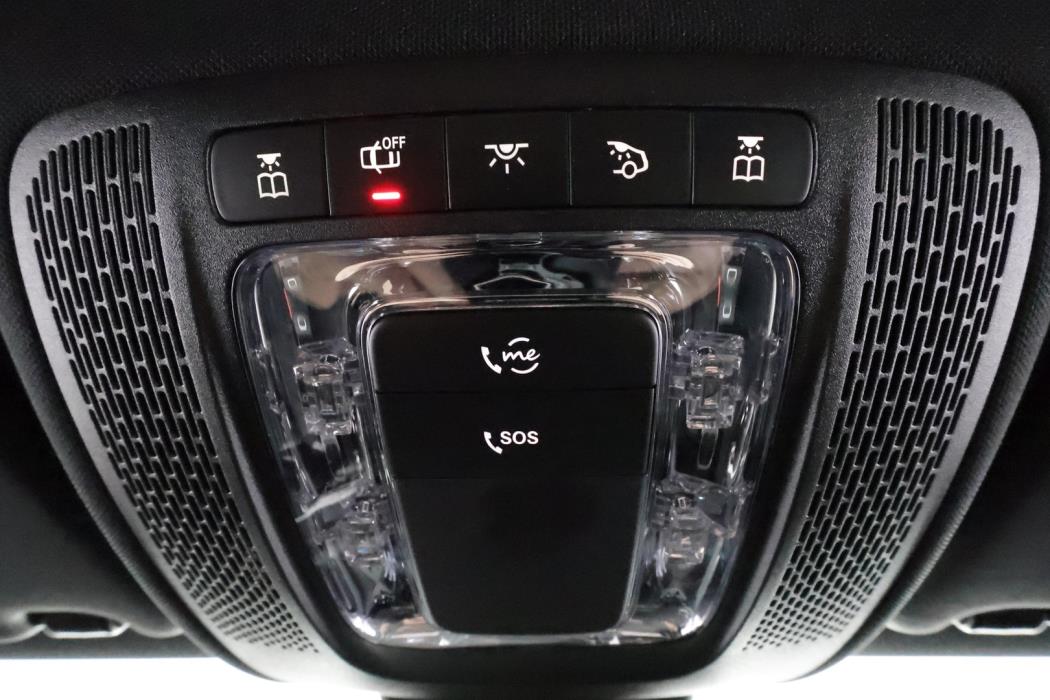 MERCEDES-BENZ A 2022