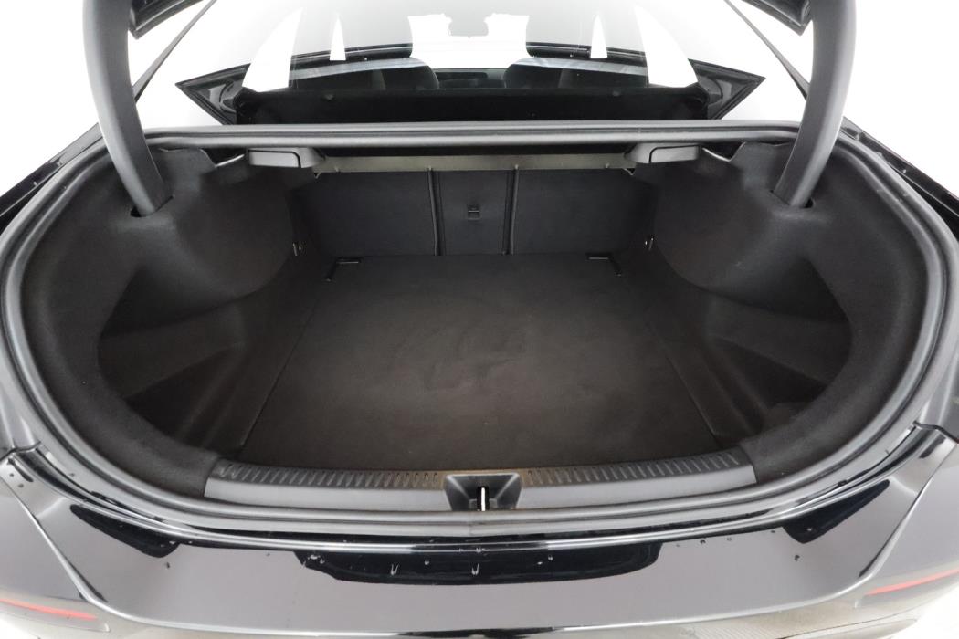 MERCEDES-BENZ A 2022