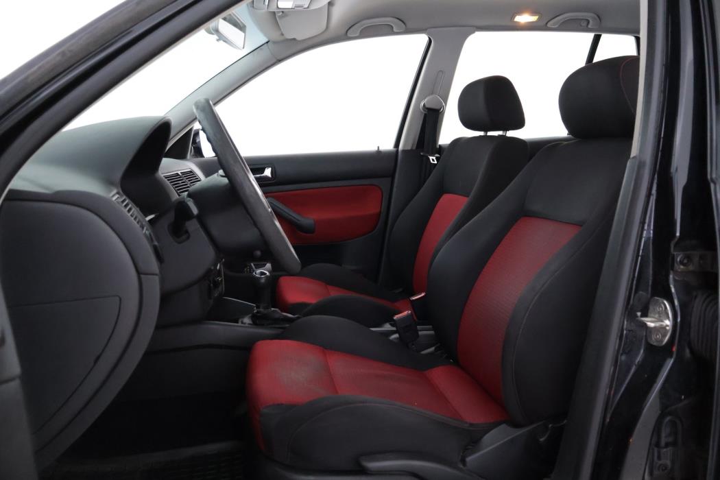 VOLKSWAGEN Golf 2001