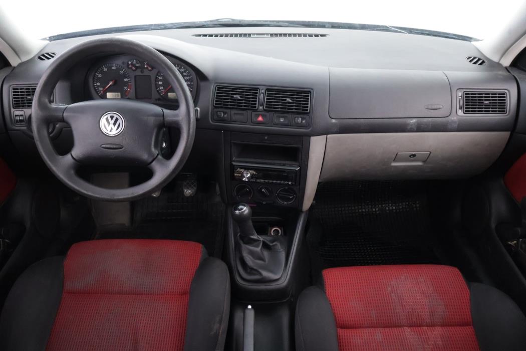 VOLKSWAGEN Golf 2001