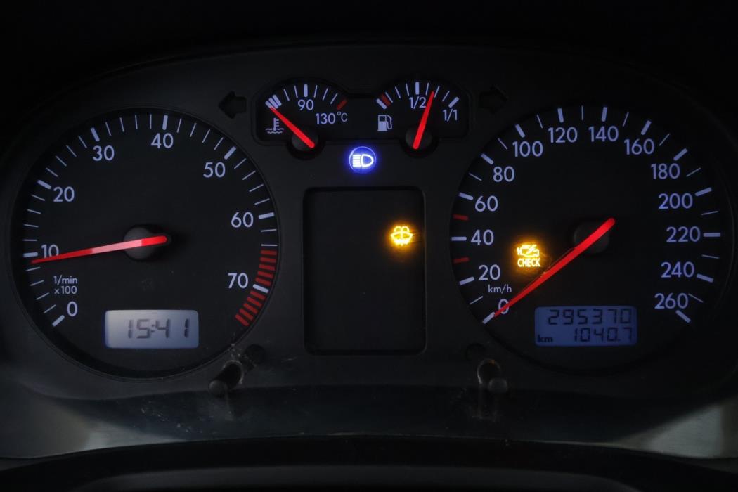 VOLKSWAGEN Golf 2001