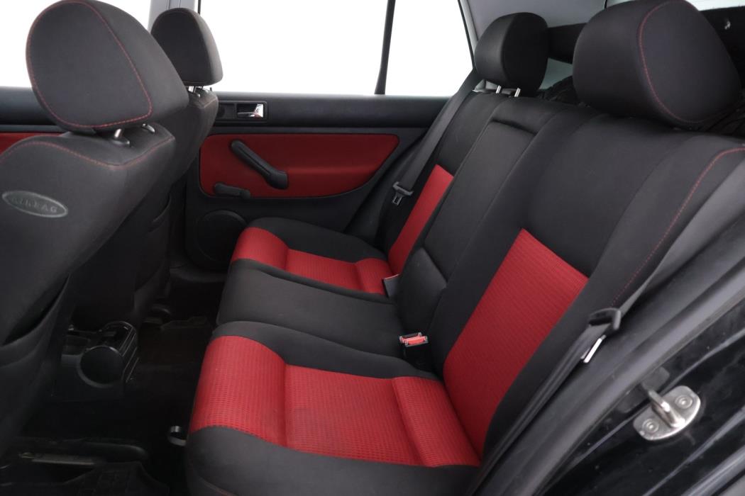 VOLKSWAGEN Golf 2001