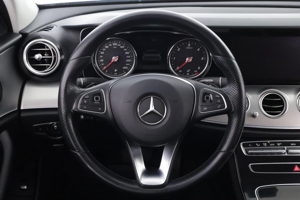 MERCEDES-BENZ E 2018