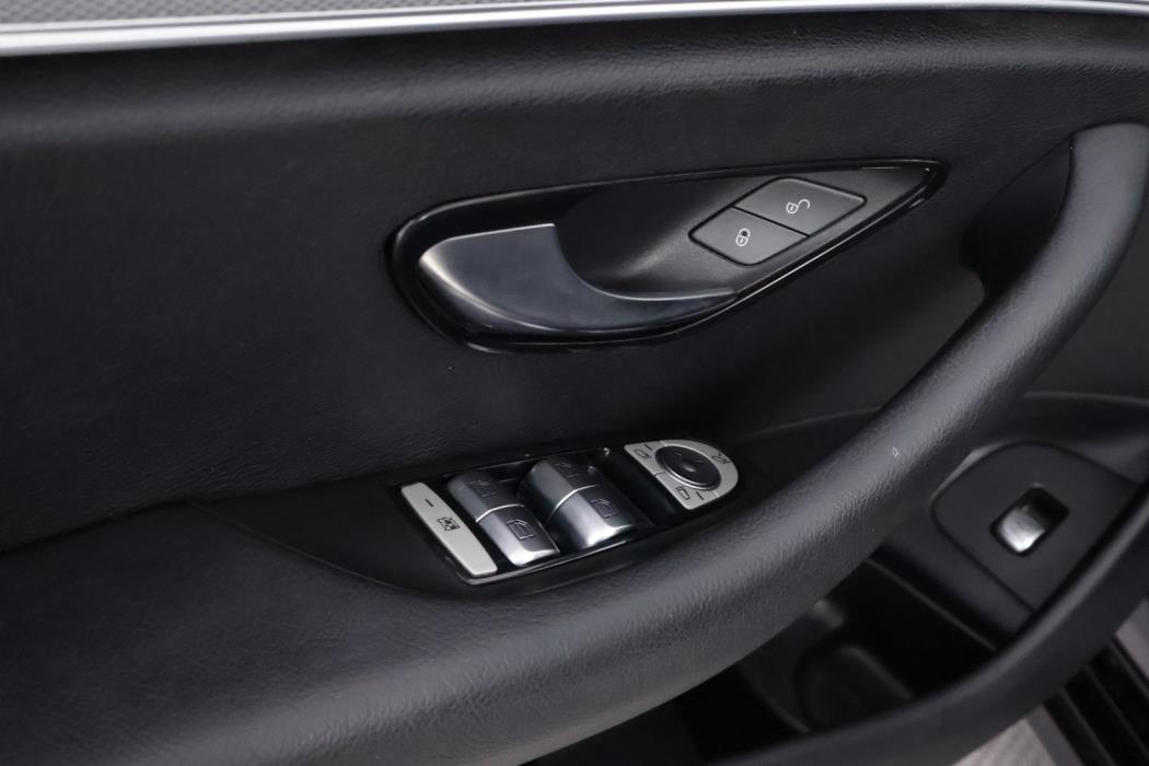 MERCEDES-BENZ E 2018