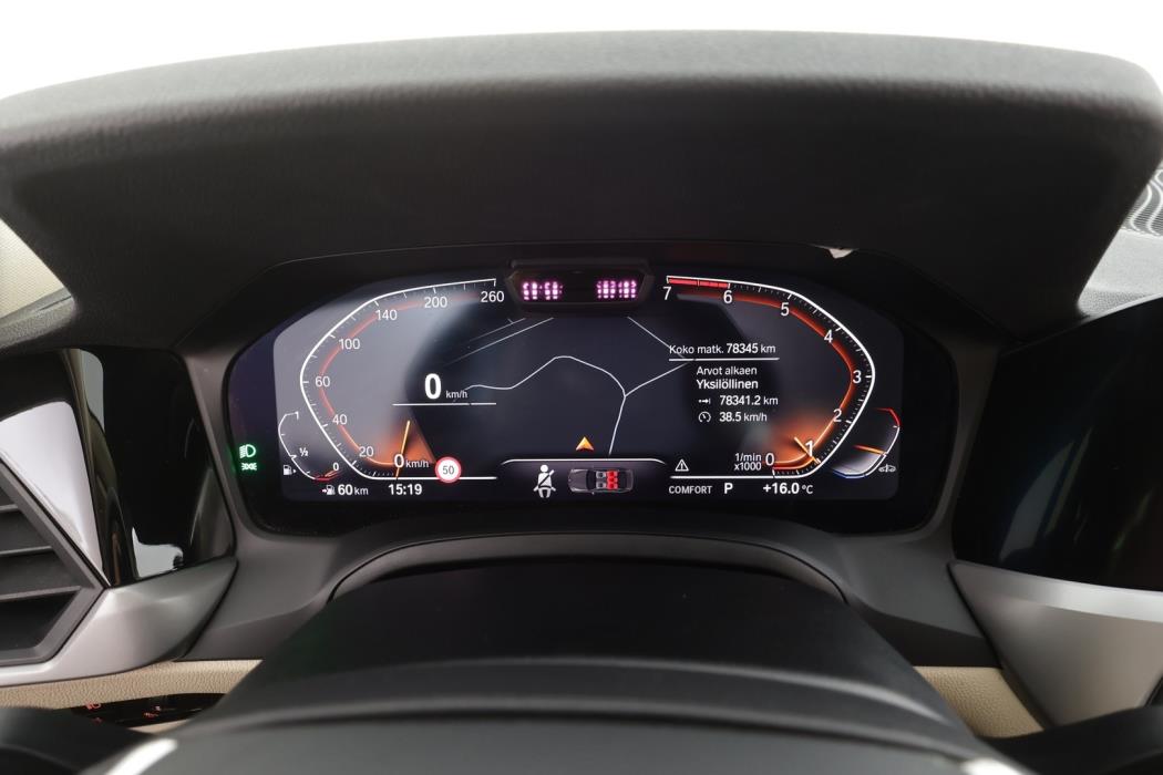 BMW 330 2019