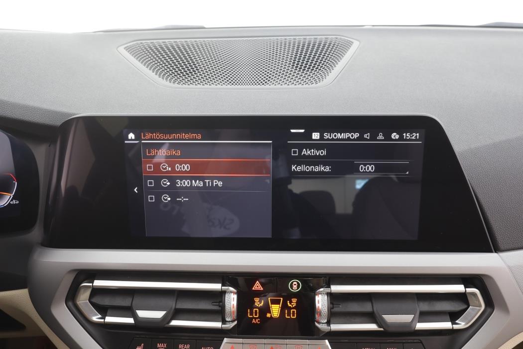 BMW 330 2019