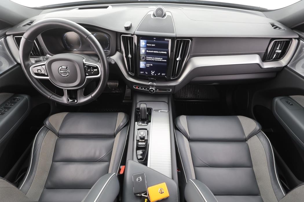 VOLVO XC60 2021
