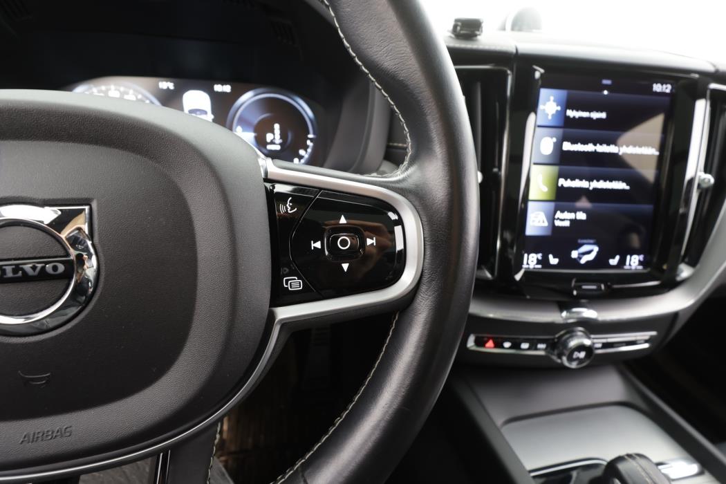 VOLVO XC60 2021
