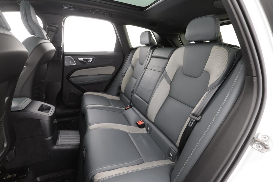 VOLVO XC60 2021