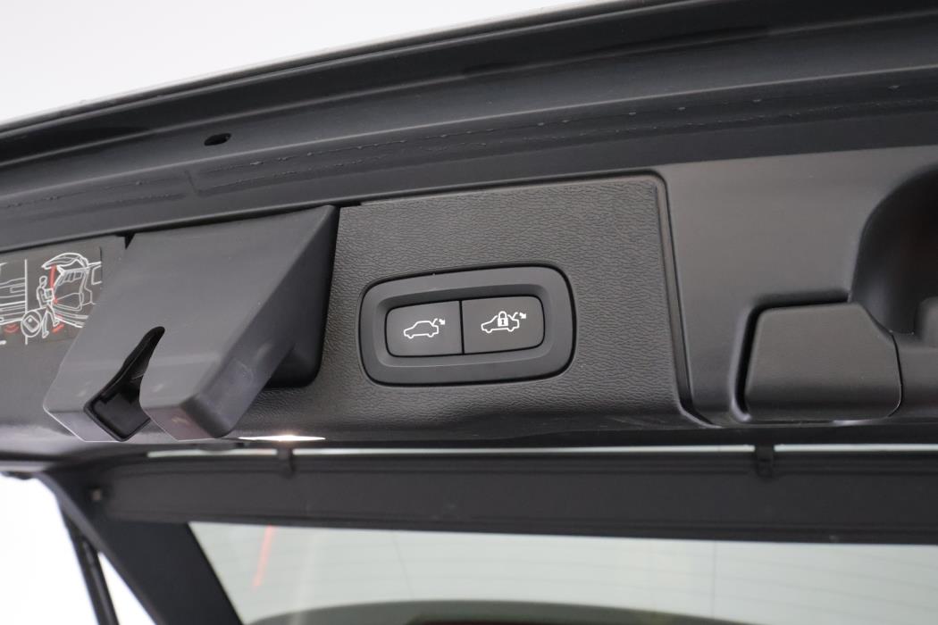 VOLVO XC60 2021