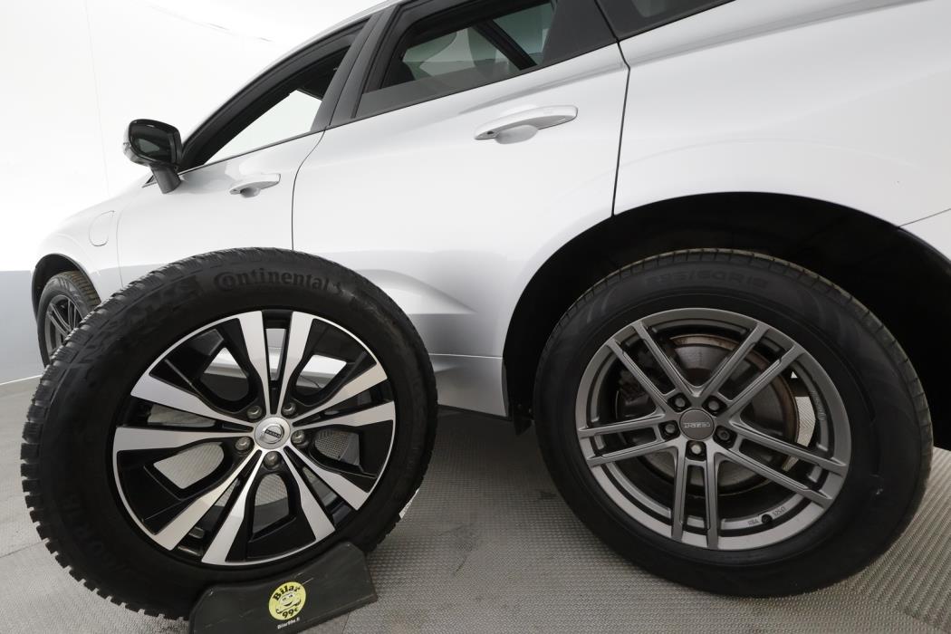 VOLVO XC60 2021