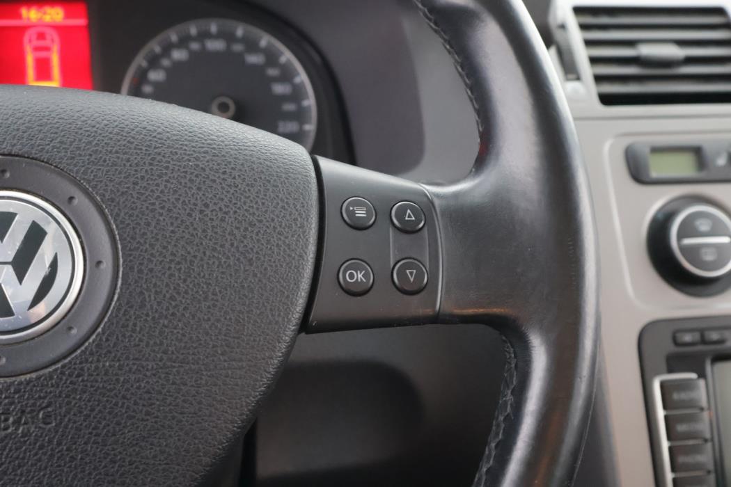 VOLKSWAGEN Touran 2007