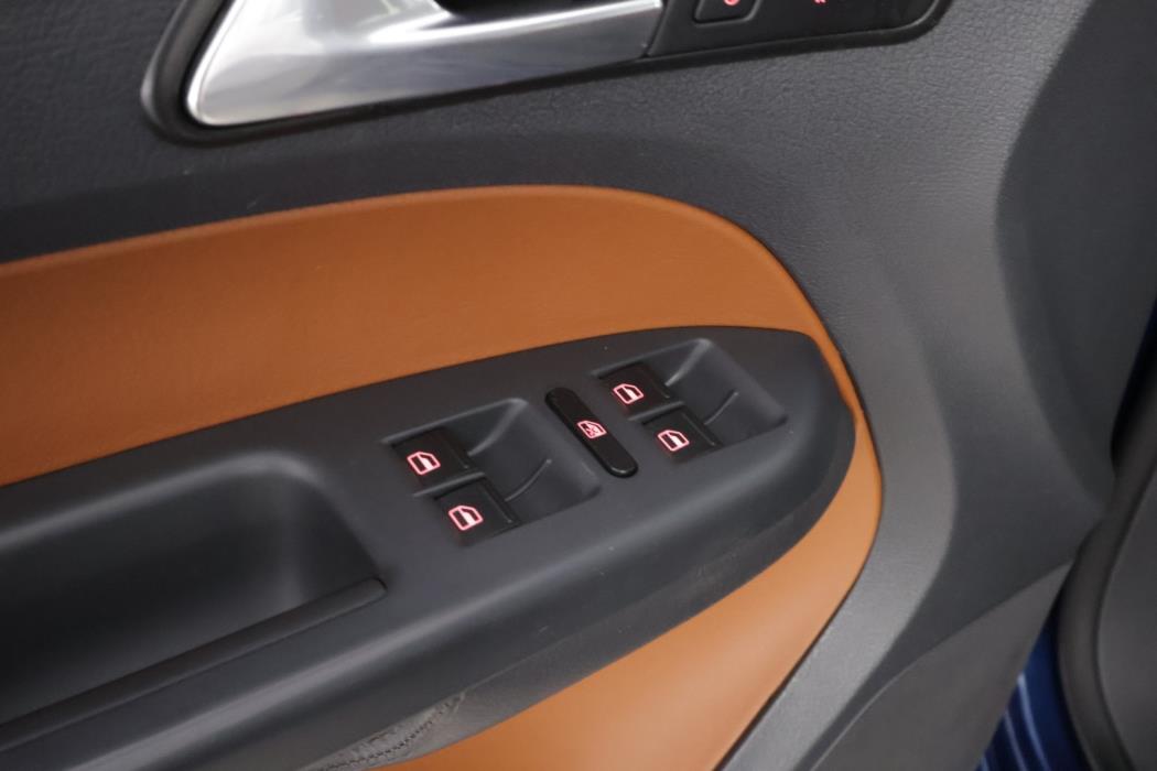 VOLKSWAGEN Touran 2007