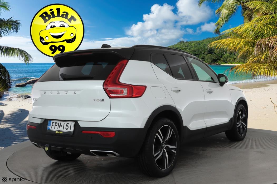 VOLVO XC40 2020