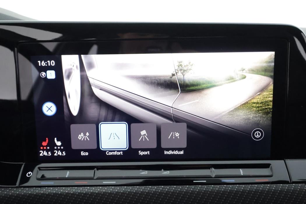 VOLKSWAGEN Golf 2021