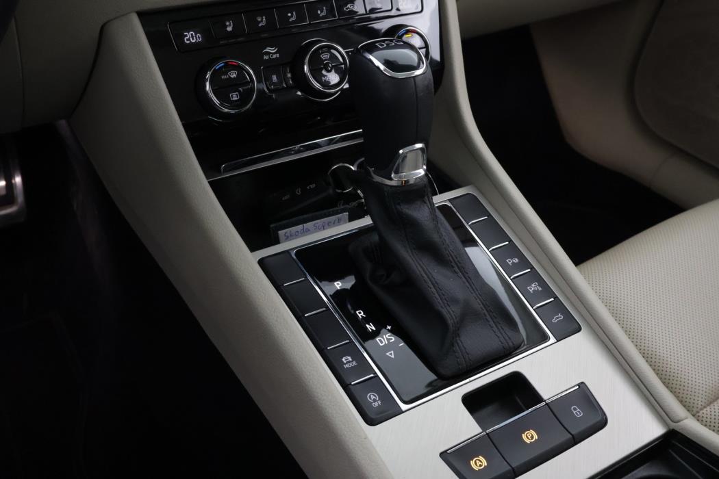 SKODA Superb 2021